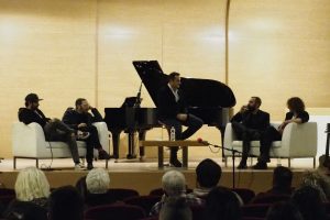 Adamo Dionisi ieri alla Cittadella per la presentazione del singolo di Luca Carrubba