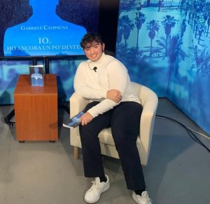 Scrittore a 16 anni, ecco il primo libro di Gabriele Campagna: ”Io. Ho ancora un po’ di vita”. IL VIDEO