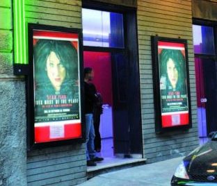 Cinema, meno persone in sala e uscite rimandate alla primavera: il covid rallenta la ripresa