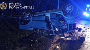 Diciassettenne muore in un incidente di auto a Roma