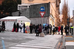 Covid, ancora tanti casi: 142 positivi e 118 guariti