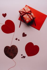 San Valentino, festa in ripresa: 10 milioni gli italiani che festeggeranno