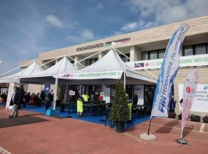 Chiude l’hub del Polo Natatorio di Ostia:
 


medici e infermieri trasferiti a Fiumicino