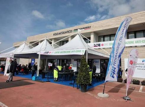 Chiude l’hub del Polo Natatorio di Ostia:
 


medici e infermieri trasferiti a Fiumicino