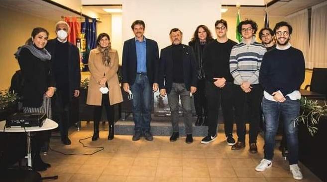 “Dante incontra Virgilio”: emozioni
 


all’aula consiliare di Santa Marinella