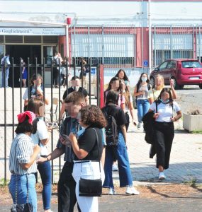 Scuola e covid: le ripercussioni 
 


della pandemia sugli studenti
