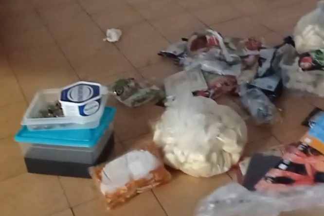 Isola Sacra: 
incursione 
 


nella notte, 
 


devastato Rocha Sushi