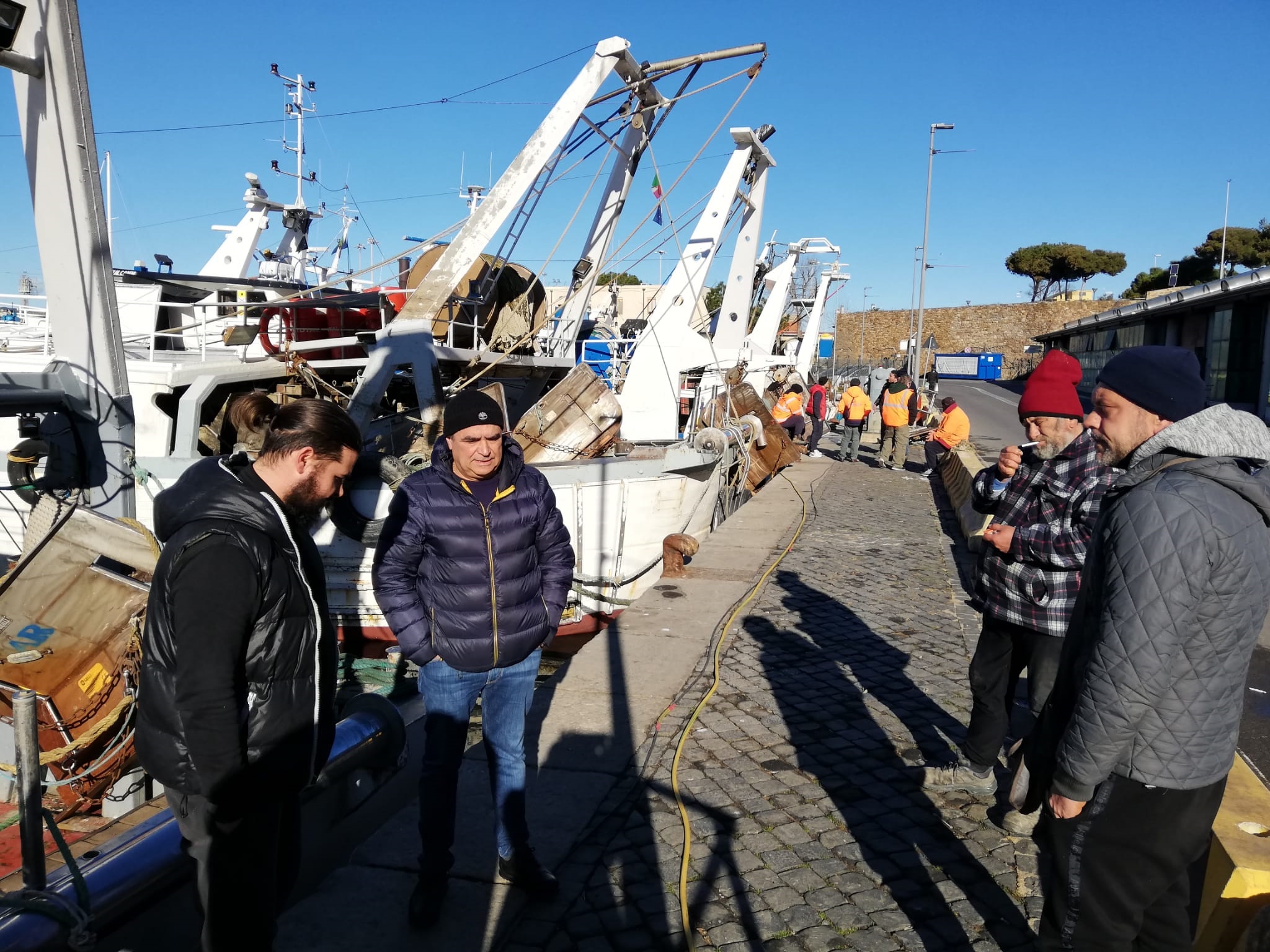 Civitavecchia – Pescatori ancora bloccati, fermo biologico prorogato: crescono proteste e malcontento