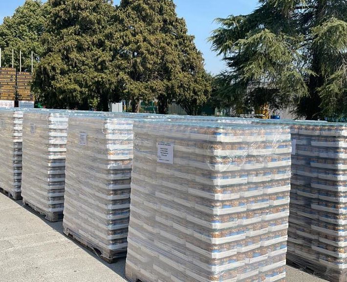 Legumi, pelati e passate di pomodoro per l’Ucraina: iniziativa di solidarietà di Vincenzo Franzese