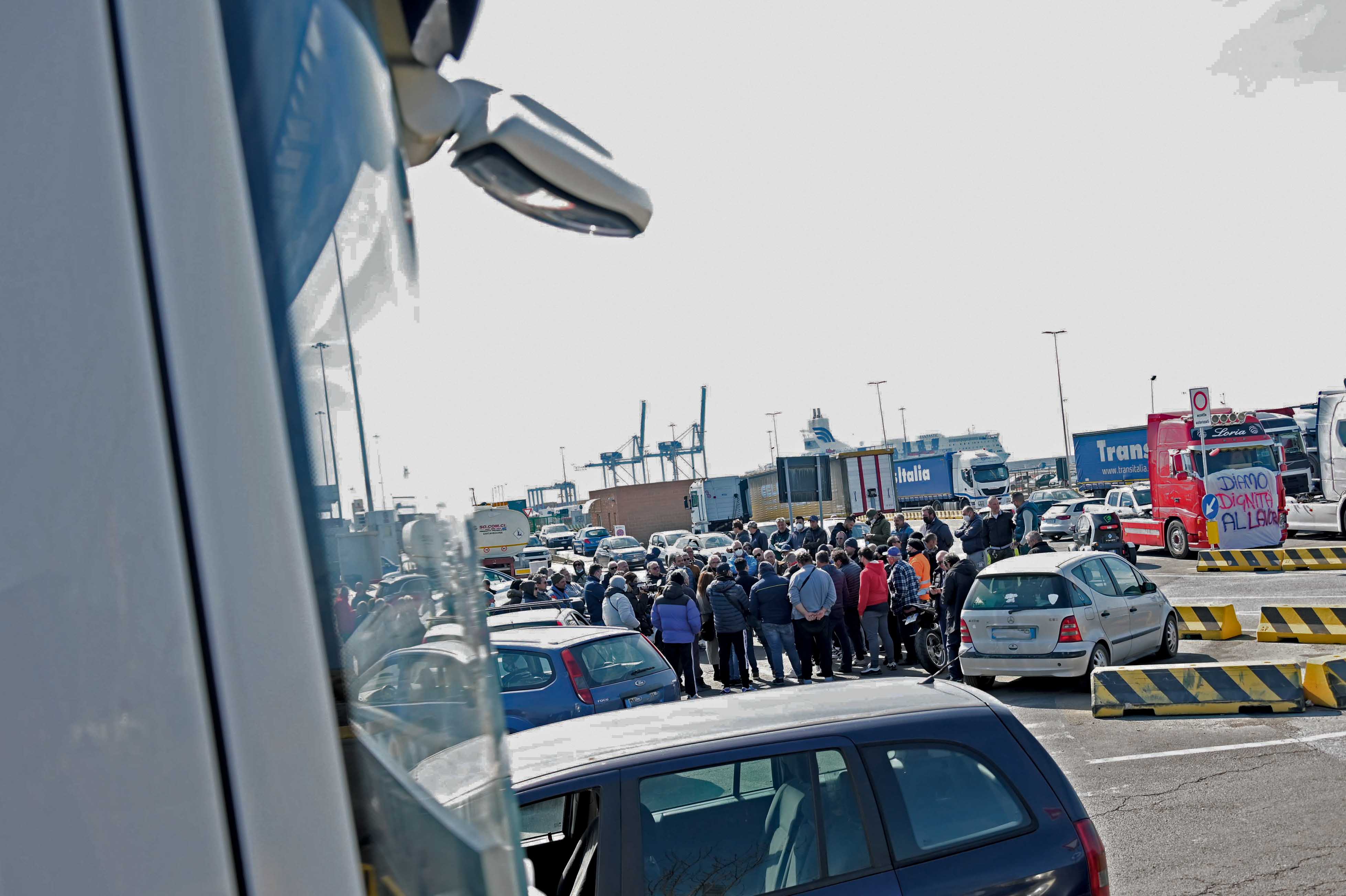 Civitavecchia, domani lavoratori del porto in sciopero
