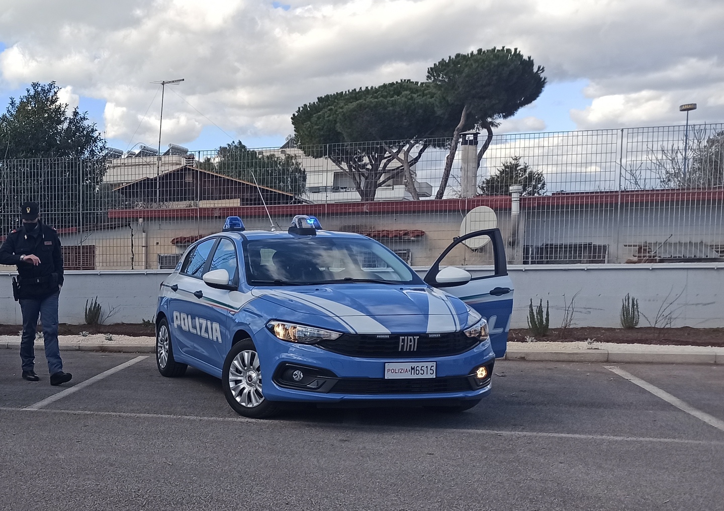 Raid nel magazzino sotto sequestro