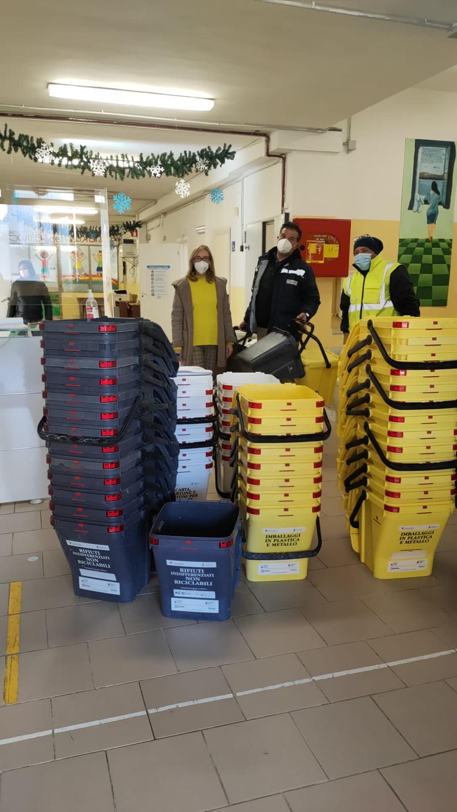 Raccolta differenziata, in consegna i kit presso gli istituti scolastici cittadini