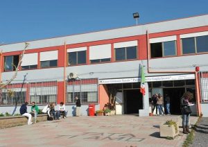 Educazione alla pace nelle scuole:
 


una strada da percorrere