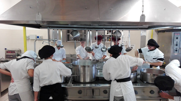 Ladispoli: l’alberghiero apre le sue porte ai giovani profughi ucraini