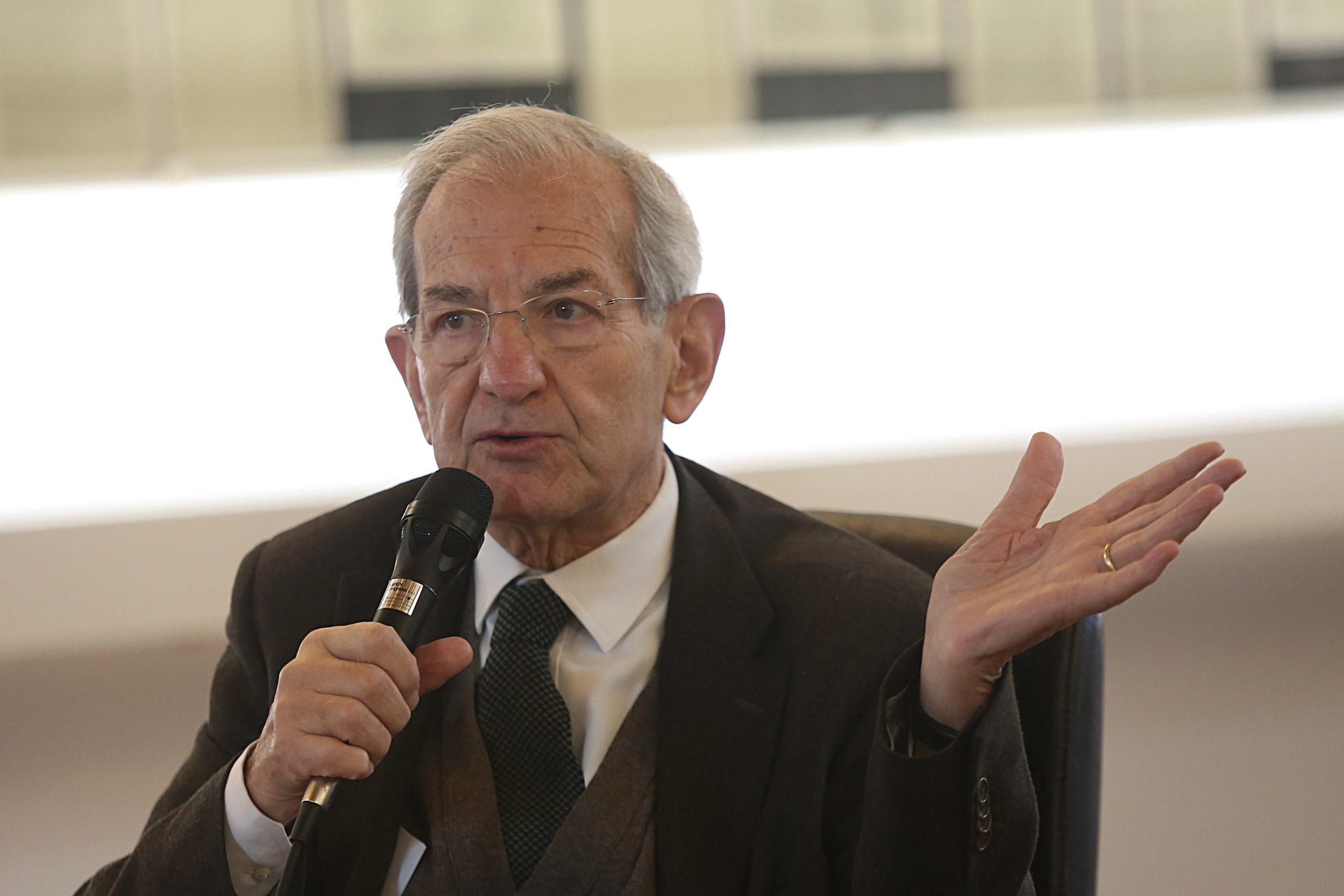 “Presidenzialismo? Non è una bestemmia”, Violante rompe il tabù a sinistra