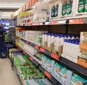 Latina – Aggredisce dipendente supermercato mentre tenta furto, arrestato 40enne