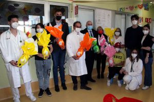 Le uova di Pasqua del Rotary ai piccoli ricoverati di pediatria a Belcolle