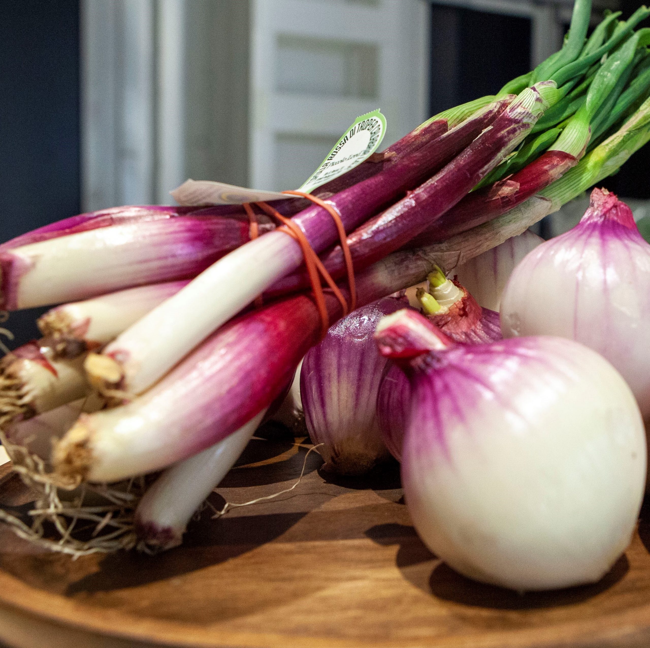 Tropea celebra la sua regina: il 29 aprile al via il Festival della Cipolla Rossa