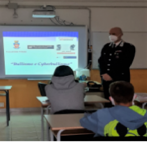 Montefiascone, #LOTTOcontrolaviolenza: carabinieri a scuola per parlare di bullismo