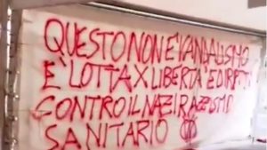 Roma, No-Vax attaccano Hub vaccinale