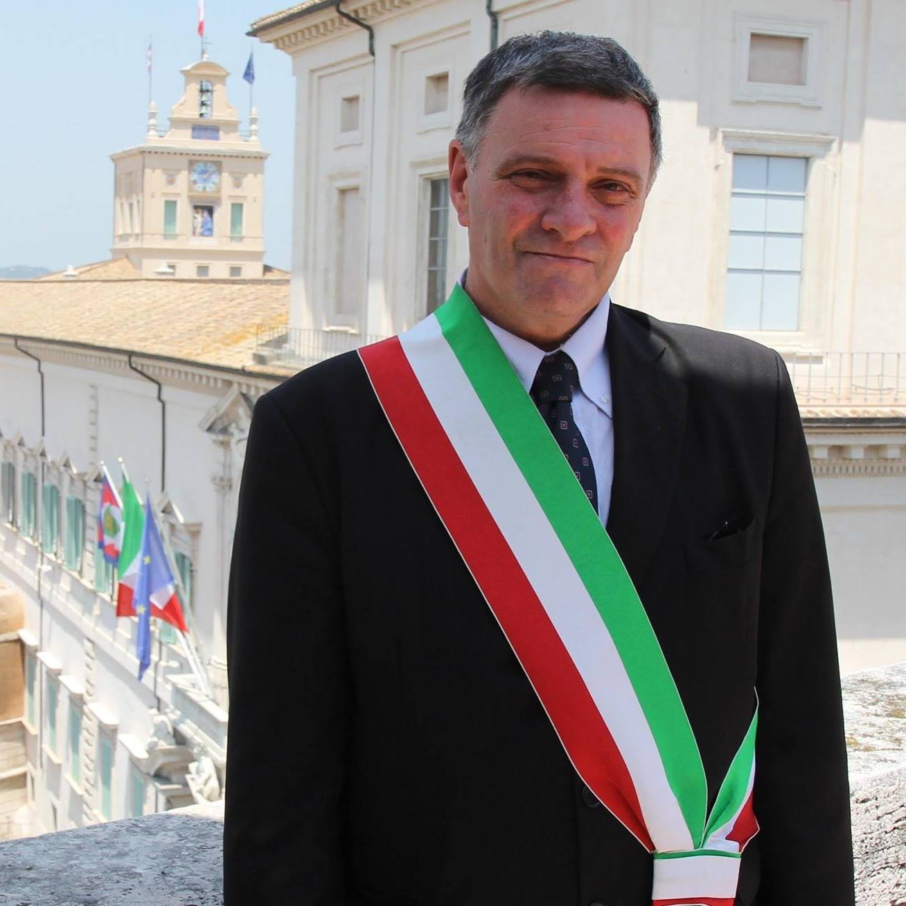 Vico nel Lazio (FR) – Sindaco cade alle Cascate di Capo Rio, intervento soccorso alpino