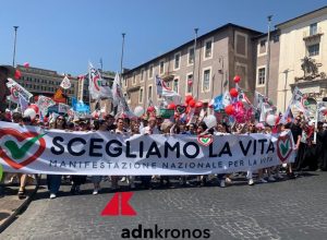 Aborto: a Roma la marcia pro-life. Gandolfini: “Oggi in piazza la maggioranza silenziosa”