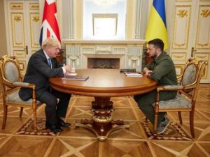 Ucraina, Johnson a Kiev a sorpresa per vedere Zekensky