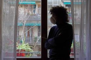 Ciccozzi: “Stop quarantena positivi covid possibile, ma non ora”