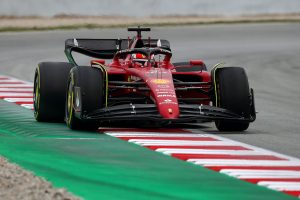 Formula 1 – GP Baku, uno straordinario Leclerc conquista la pole davanti alle due Red Bull di Perez e Verstappen