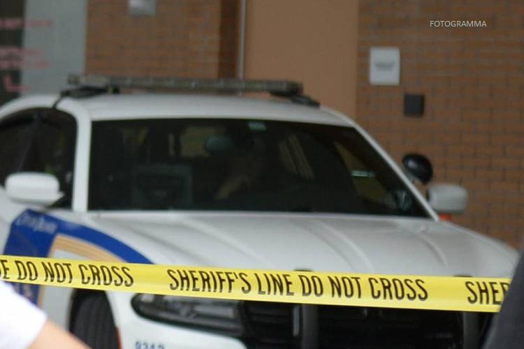 Spara e uccide una donna che litigava con sua madre: arrestata bambina di 10 anni