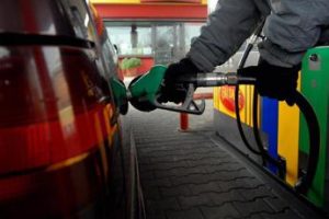 Sconto su prezzo benzina, Franco e Cingolani firmano il decreto