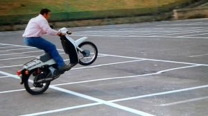 Tarquinia – In motorino su una ruota, due fermi amministrativi
