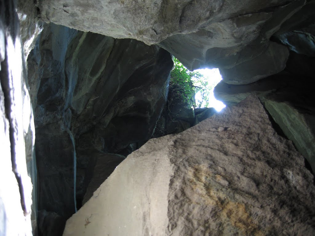 Valentano, uomo precipita in un pozzo e muore