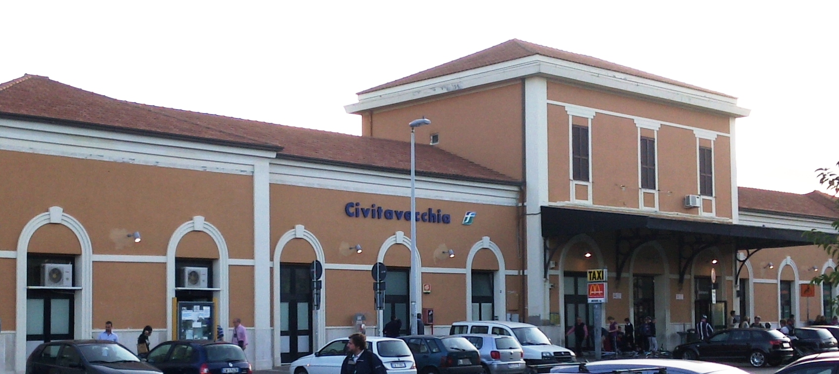 Civitavecchia – Manca l’acqua: chiusi i bagni della stazione