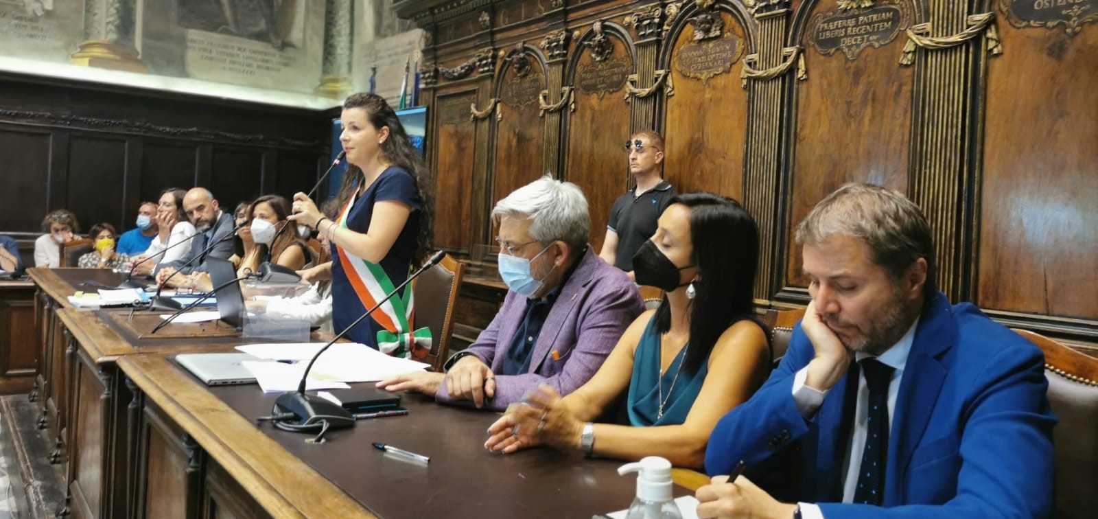 Viterbo, la sindaca Frontini ha giurato fedeltà alla città. Inizia la sua era