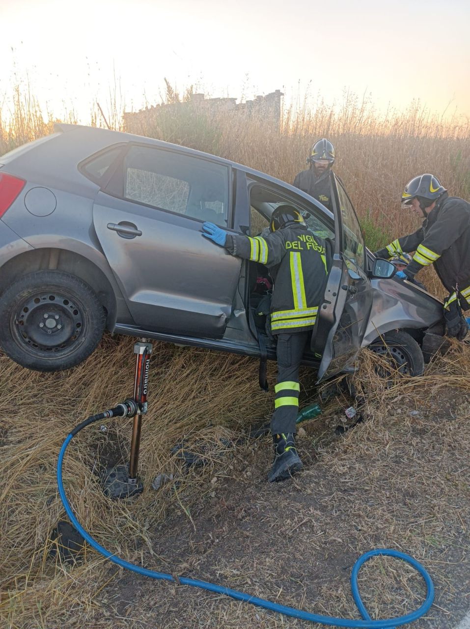 Tarquinia – Incidente nella notte, quattro giovani feriti: gravissima una ragazza