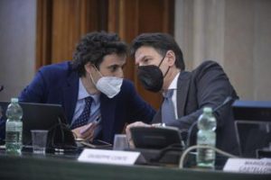 Crisi governo, Crippa bypassa Conte e convoca deputati