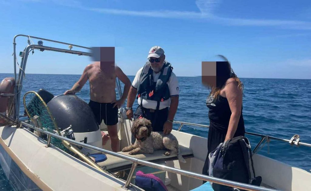 Ladispoli, coppia resta in panne in mezzo al mare: salvati dalla Capitaneria di porto