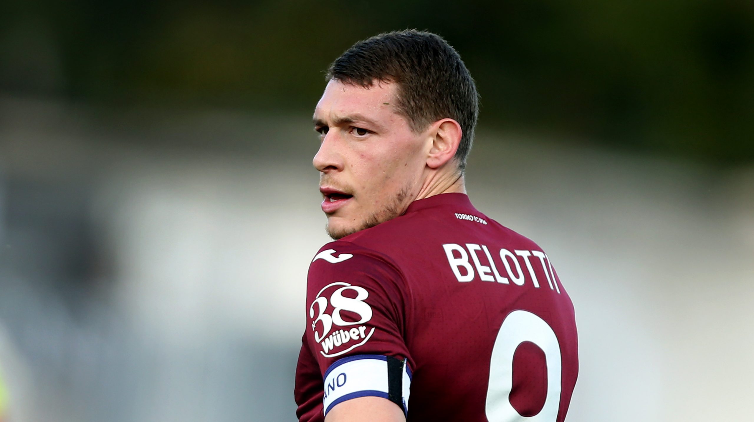 Calcio – Mercato, gli esuberi bloccano gli ultimi acquisti di Lazio e Roma