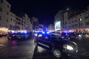 Ostia – Blitz dei carabinieri nei “Lotti”, perquisizioni, denunce e arresti