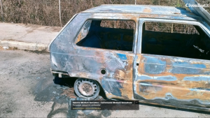 Civitavecchia – Auto in fiamme a via Terme di Traiano alta, ci pensano i Vigili del fuoco