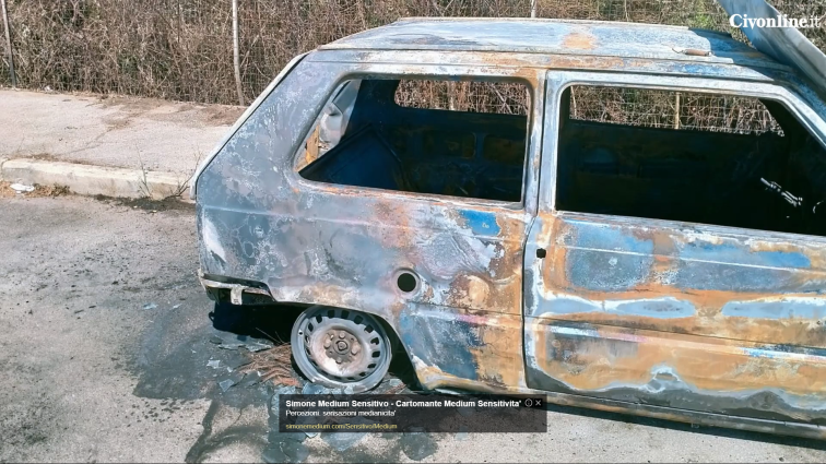 Civitavecchia – Auto in fiamme a via Terme di Traiano alta, ci pensano i Vigili del fuoco