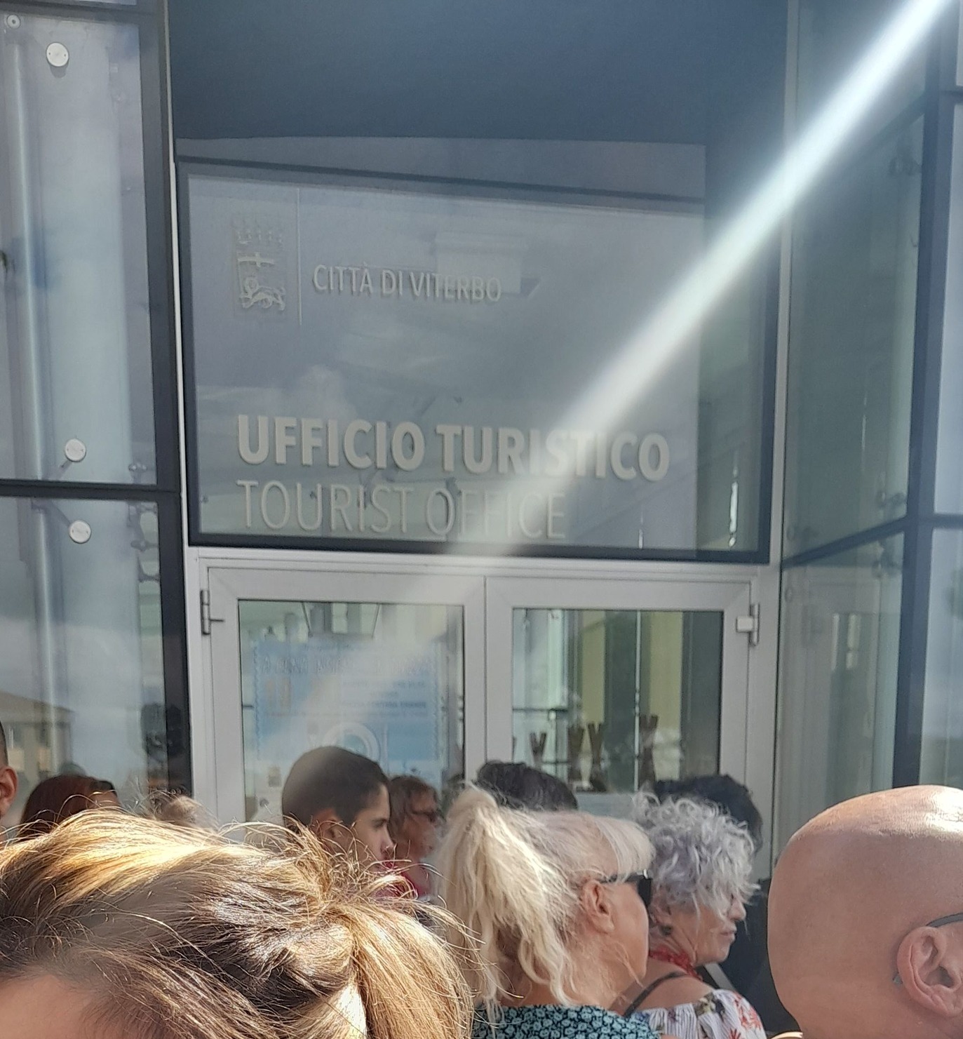 Santa Rosa, code di ore per acquistare i biglietti. La sindaca social non ha previsto la vendita online