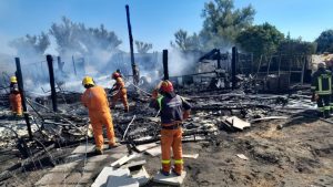 Incendio devasta il camping Corto Maltese a Tarquinia