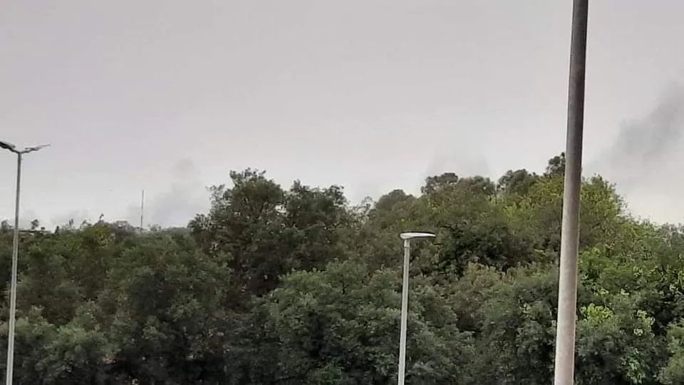 Roma – Nuovo incendio sulla Magliana, a fuoco magazzino ditta edile