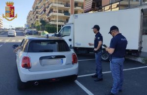 Roma – Controlli ad alto impatto della polizia nel territorio del VI Distretto “Casilino”: identificate oltre 100 persone e 61 veicoli