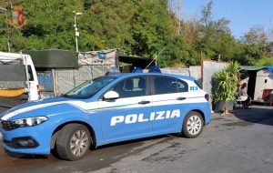 Roma – Verifiche capillari all’interno del campo nomadi di via Candoni: circa 300 le persone controllate
