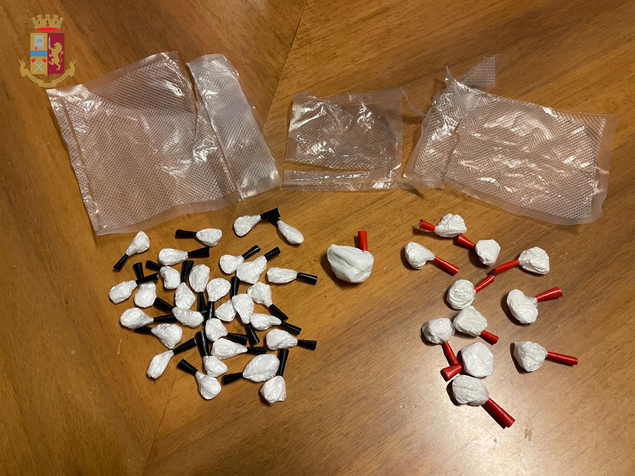 Roma – Altri arresti nella capitale per reati di detenzione e spaccio di sostanze stupefacenti