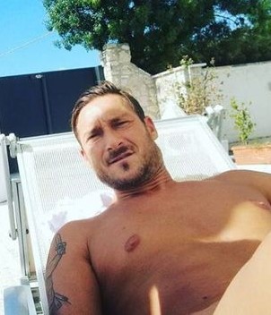 Francesco Totti si rilassa alle terme di Viterbo
