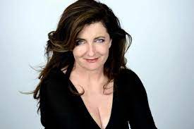 Santa Severa, stasera al Castello Francesca Reggiani presenta la sua “Gatta Morta”